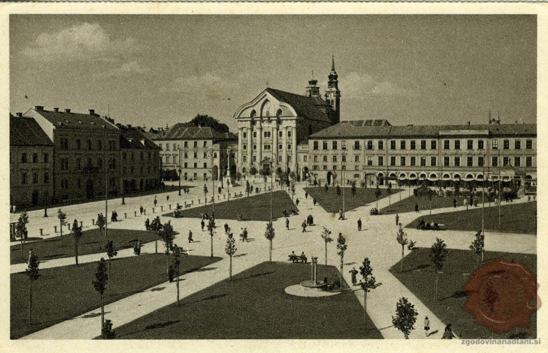 Ljubljana_Park_Zvezda_Uršulinska_cerkev_1940