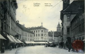 Ljubljana_Mestni_trg_Rotovž_Robbov_vodnjak_Mestna_hiša