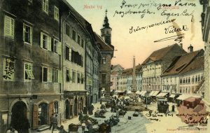 Mestni_trg_Rotovž_Robbov_vodnjak_1907