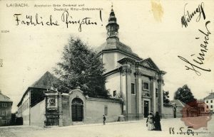 Trg_francoske_revolucije_Cerkev_Marije_pomočnice