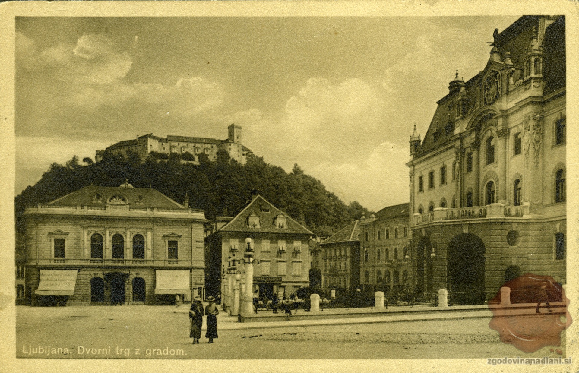 Ljubljanski grad s Kongresnega trga