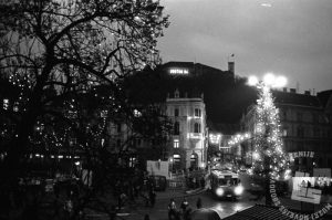 Sneg v Ljubljani, 30. december 1983. Foto Dragan Arrigler, hrani Muzej novejše zgodovine Slovenije