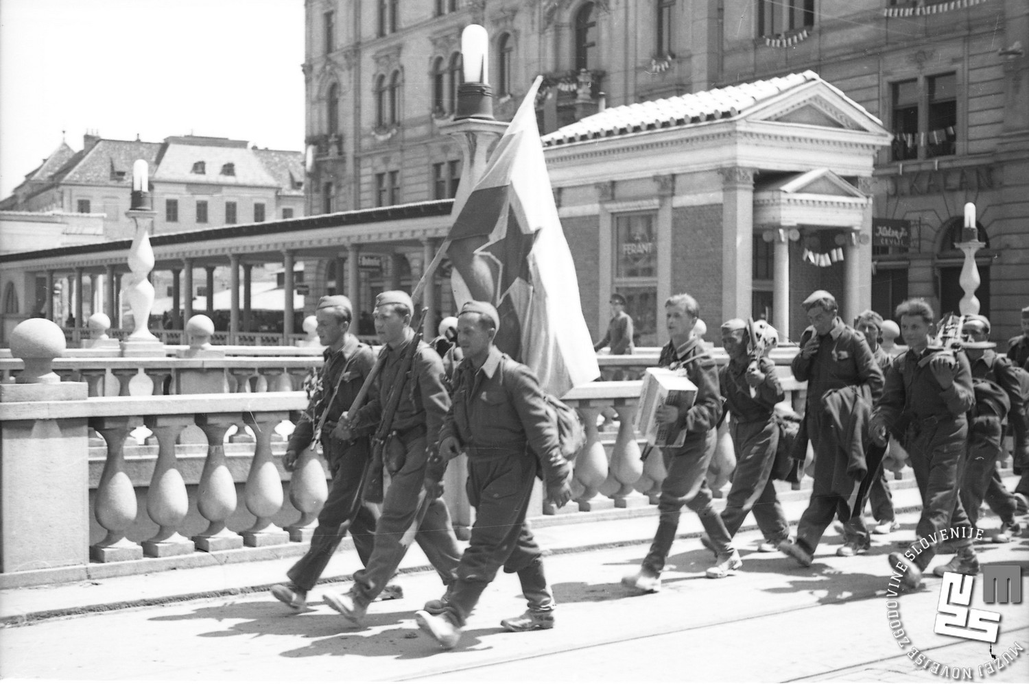 Prihod partizanov v Ljubljano, 9. maj 1945. Foto Vlado Vavpotič, hrani MNZS.