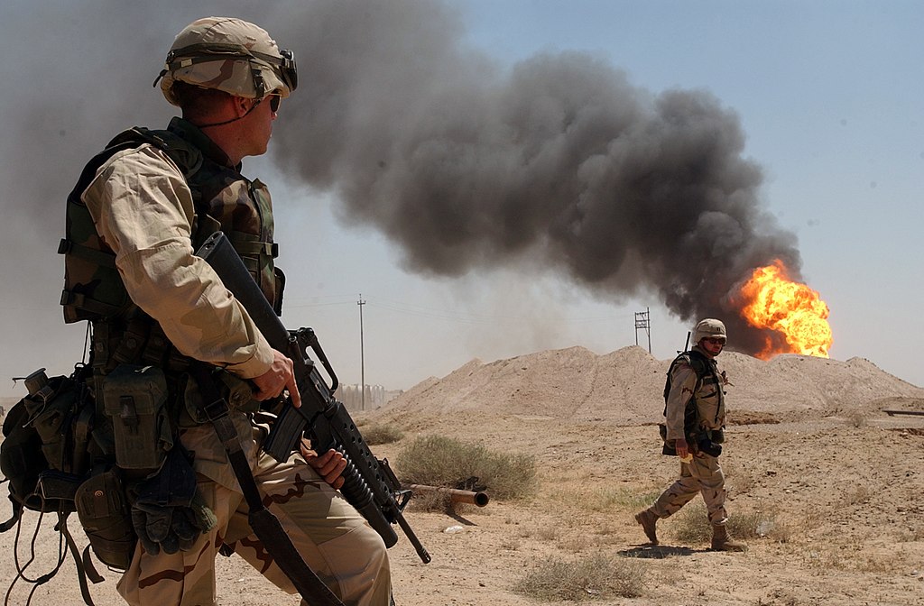 Ameriški vojaki v kopenskih operacijah v Iraku – April 2003 (FOTO: Wikipedia)