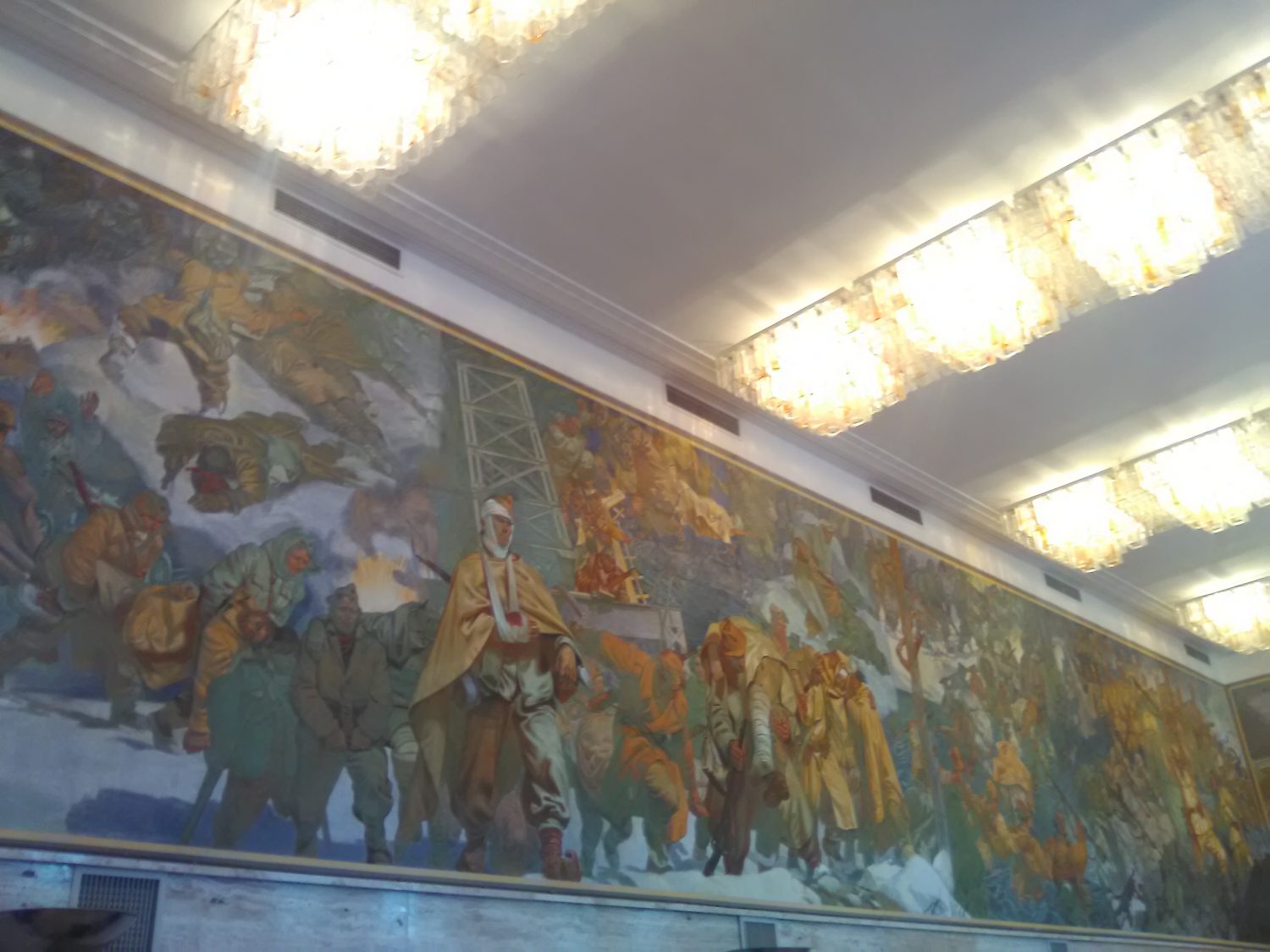 Slavko Pengov je na freskah v Titovi vili na Bledu upodobil bitko. Foto Danijel Osmanagić.