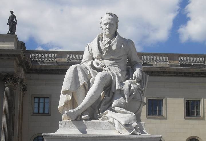 Spomenik Alexandru von Humboldtu pred berlinsko univerzo, FOTO Danijel Osmanagić