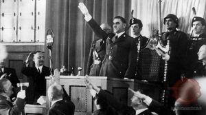 Ante Pavelić v hrvaškem parlamentu leta 1942, FOTO Wikipeida