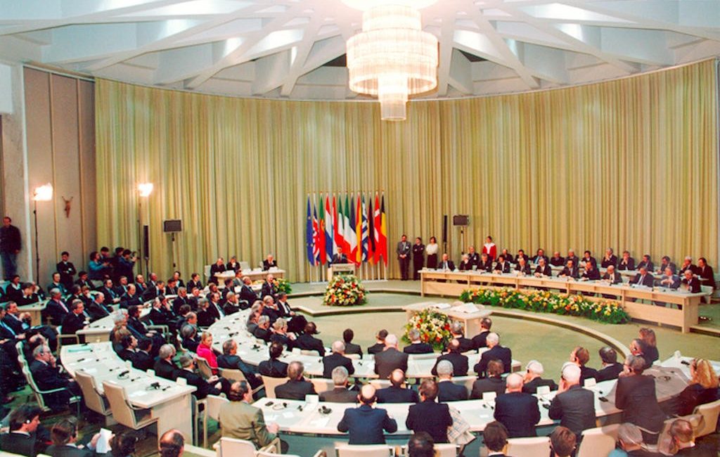 Podpis Maastrichtske pogodbe, FOTO: www. cvce.eu